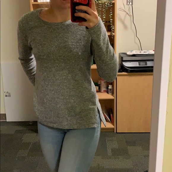 heathered grey sweater/ long sleeve - Picture 2 of 2